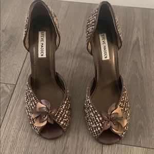 Steve Madden peep toe heels